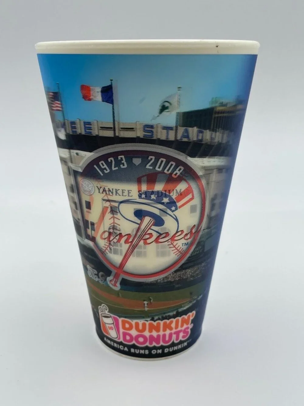 2 MLB NY Yankees Souvenir Plastic Beverage Cups Stadium 2008 2014 Holographic